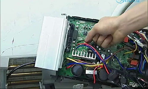 武鸣美的空调电话是多少